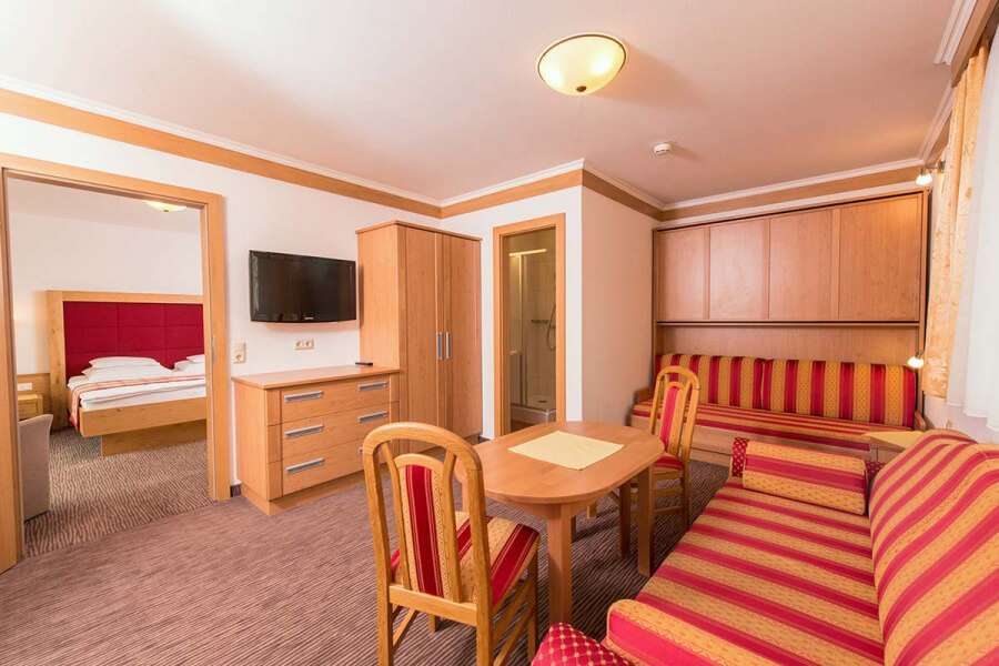 Rooms & suites